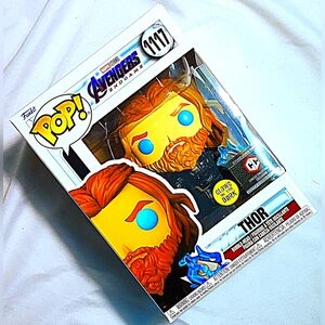 Funko Pop #1117 Thor Mjolnir Avengers Endgame GitD Chalice Collectibles